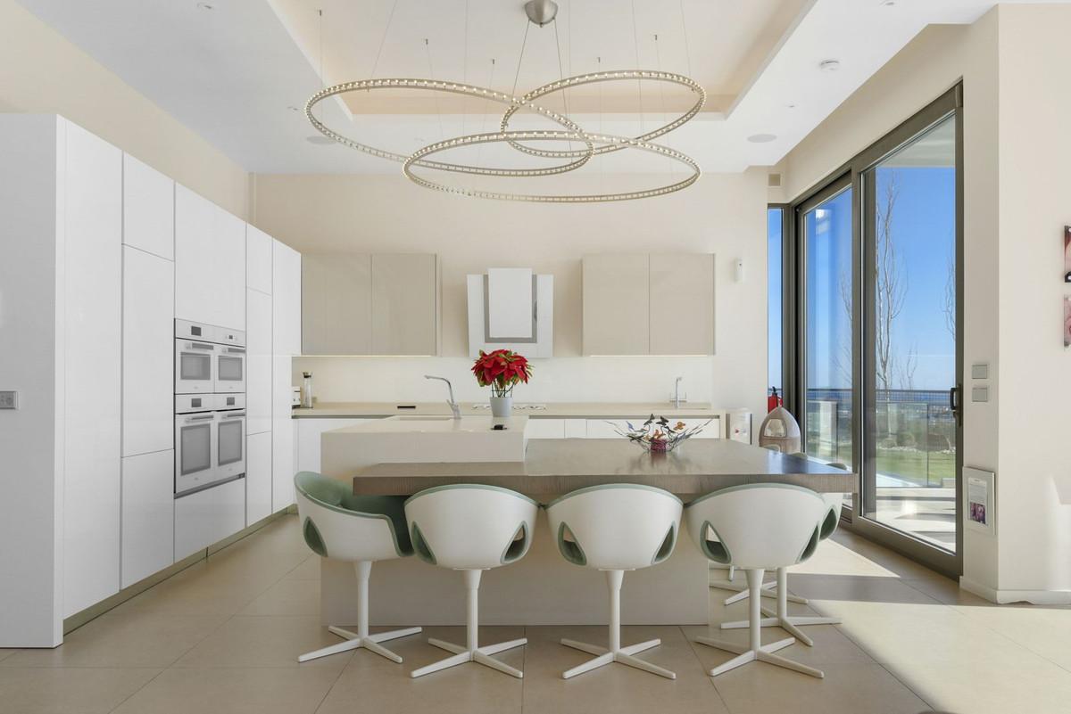 Stunning Villa for Sale – Luxury Living Awaits