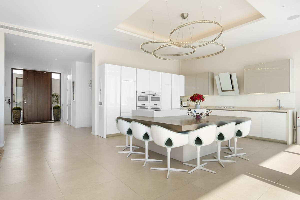 Stunning Villa for Sale – Luxury Living Awaits