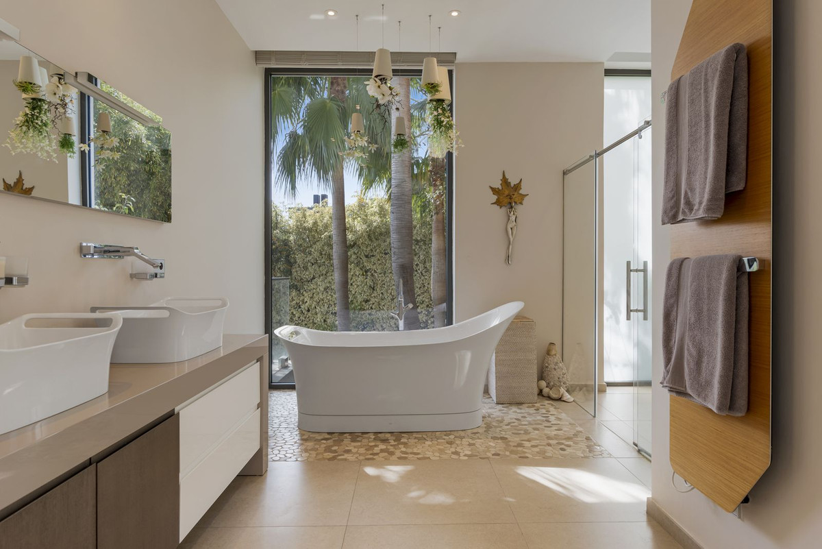 Stunning Villa for Sale – Luxury Living Awaits
