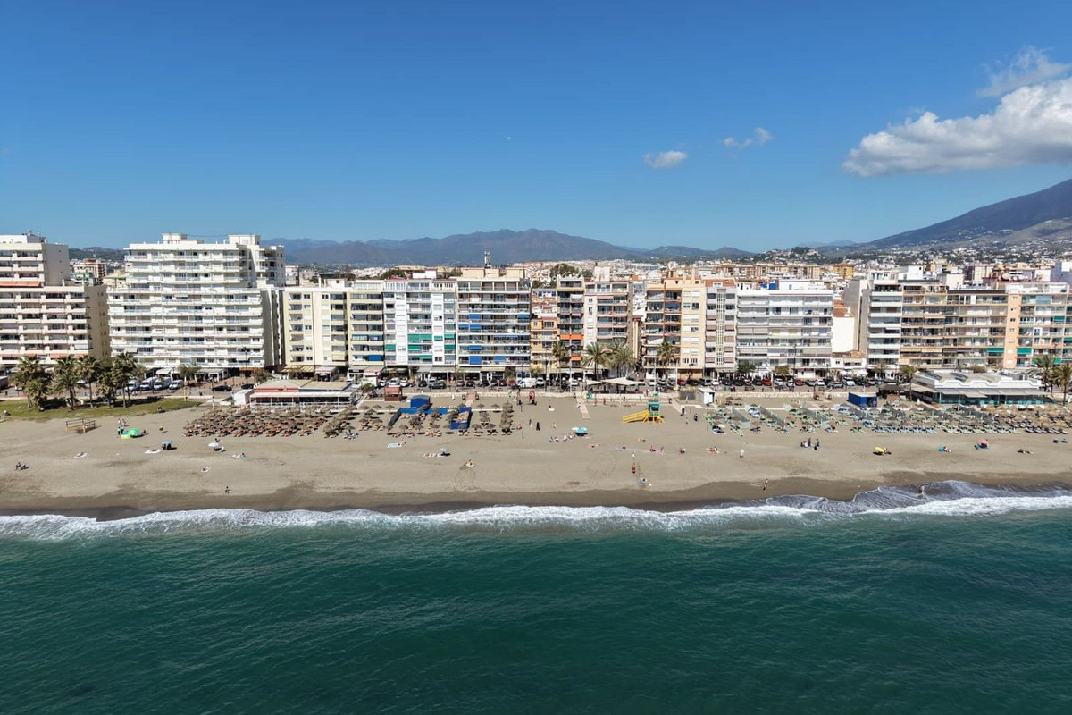 Beautiful Renovated Beachfront Apartment in Fuengirola – Costa del Sol Living