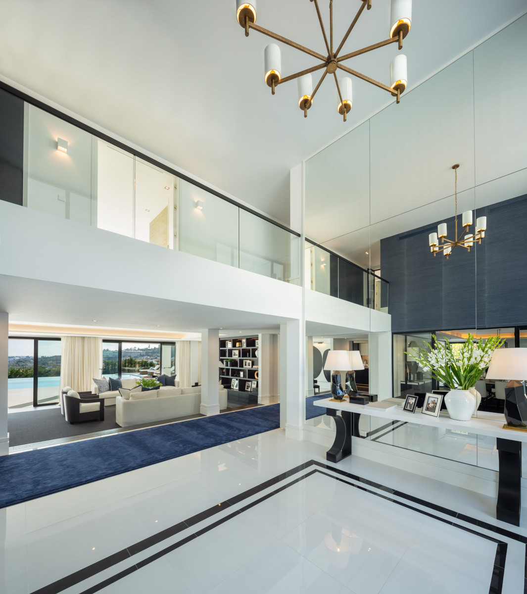 Luxury Panoramic Villa for Sale in La Cerquilla – Nueva Andalucía