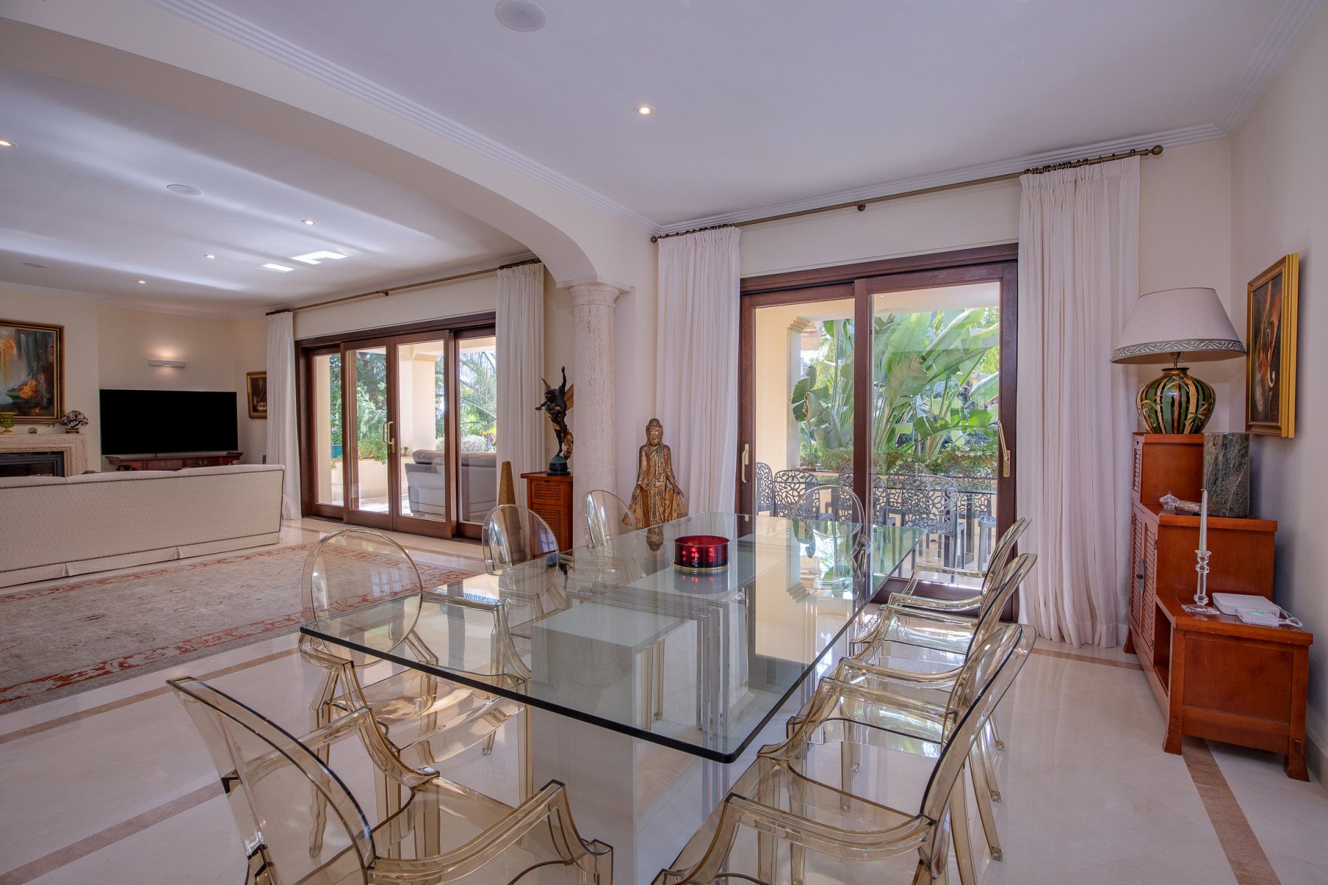 Beautiful Villa for Sale in Los Arqueros Golf – Frontline Golf Living