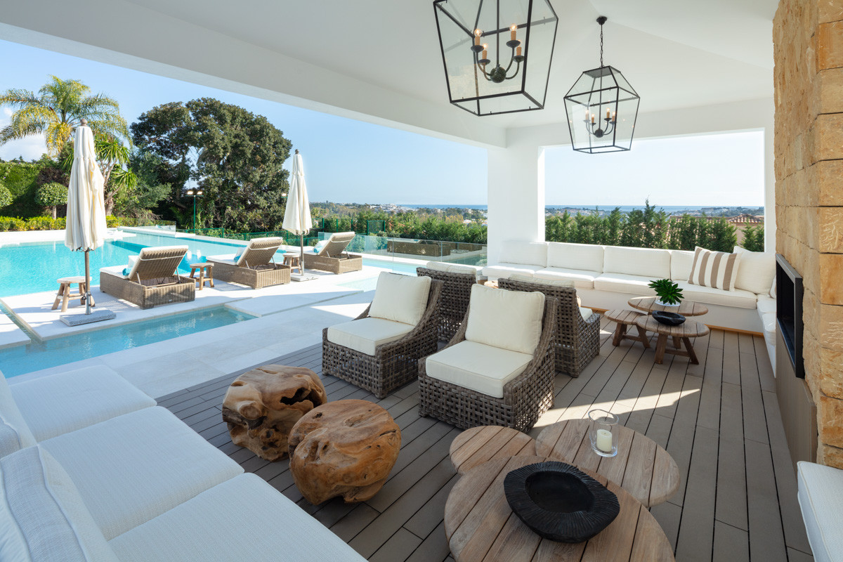Luxury Panoramic Villa for Sale in La Cerquilla – Nueva Andalucía