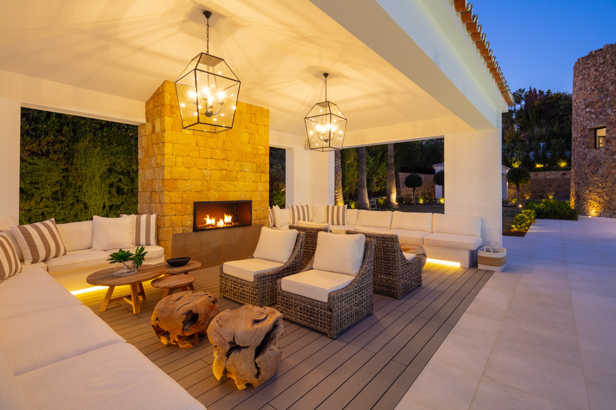 Luxury Panoramic Villa for Sale in La Cerquilla – Nueva Andalucía