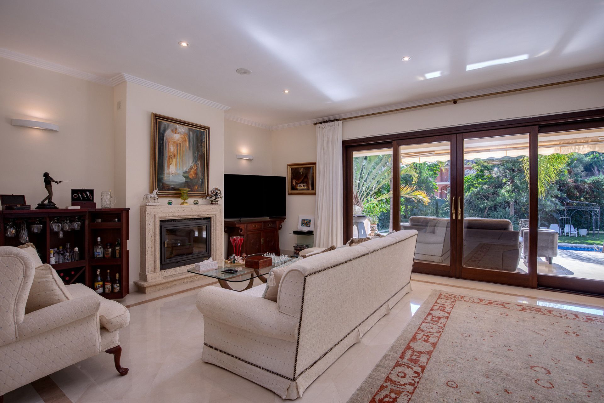 Beautiful Villa for Sale in Los Arqueros Golf – Frontline Golf Living