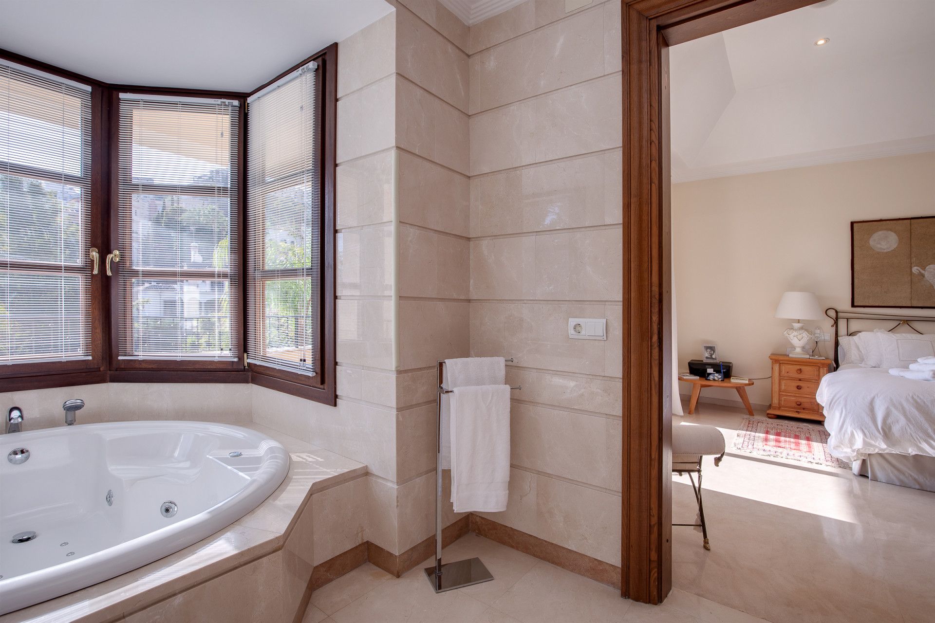 Beautiful Villa for Sale in Los Arqueros Golf – Frontline Golf Living