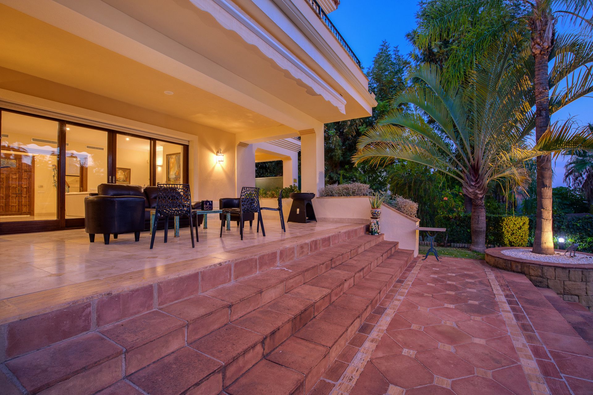 Beautiful Villa for Sale in Los Arqueros Golf – Frontline Golf Living