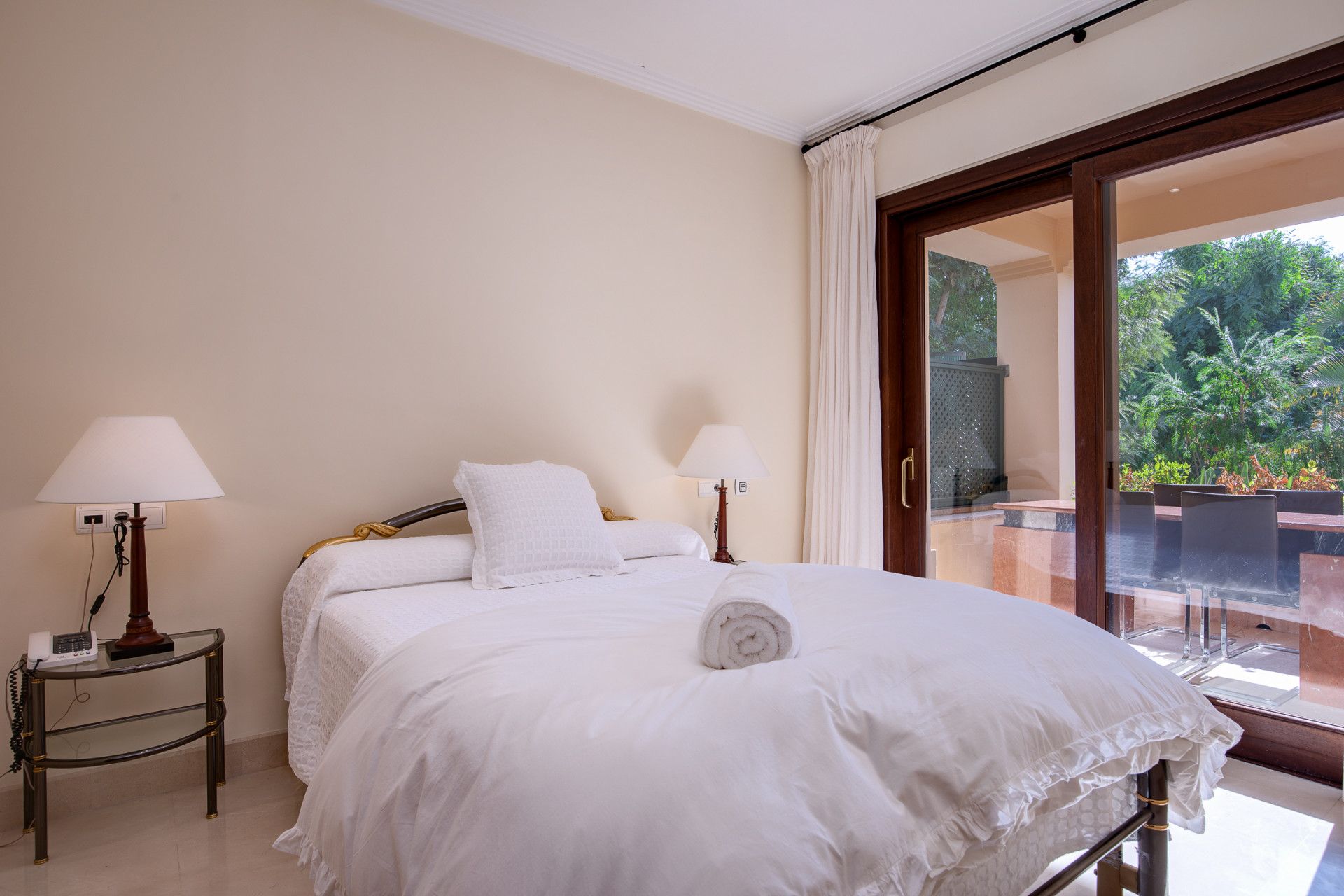 Beautiful Villa for Sale in Los Arqueros Golf – Frontline Golf Living