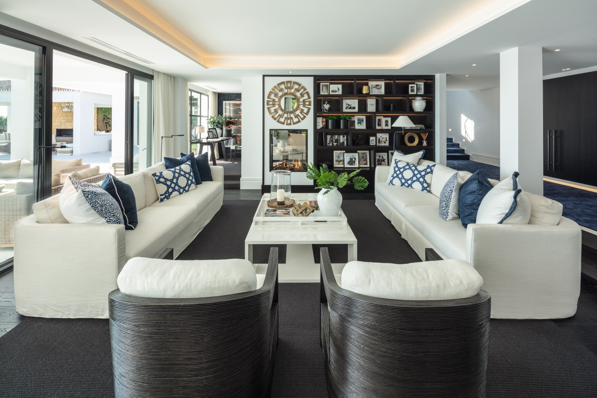 Luxury Panoramic Villa for Sale in La Cerquilla – Nueva Andalucía