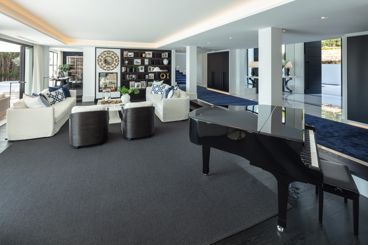 Luxury Panoramic Villa for Sale in La Cerquilla – Nueva Andalucía