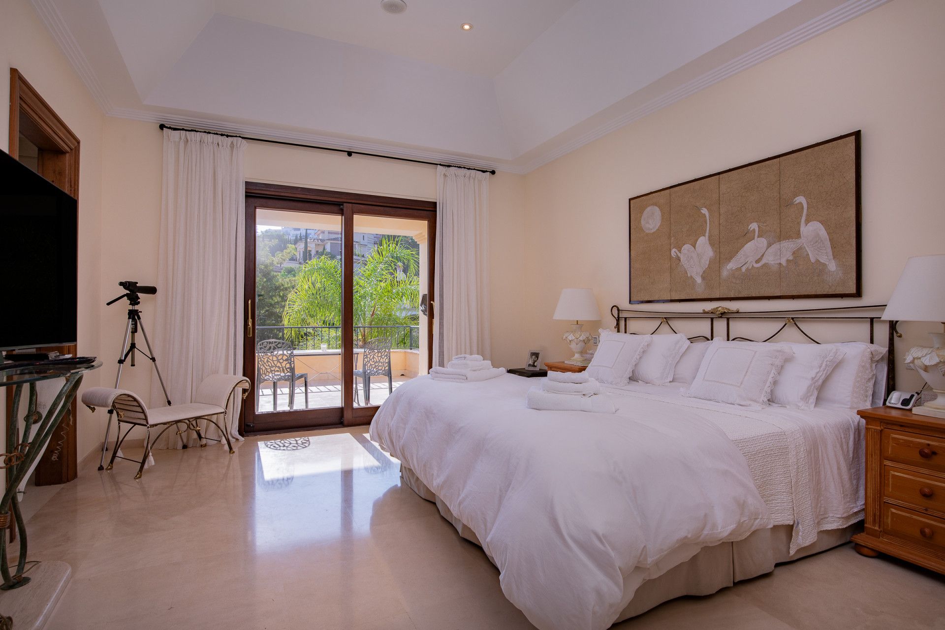 Beautiful Villa for Sale in Los Arqueros Golf – Frontline Golf Living