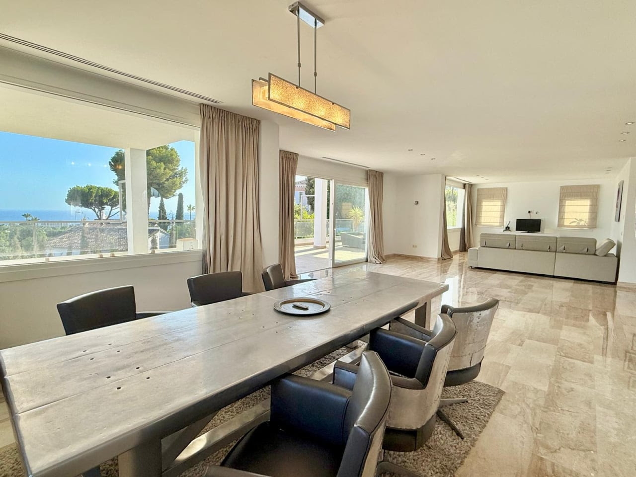 Stunning Villa with Sea Views in Hacienda Las Chapas, Marbella