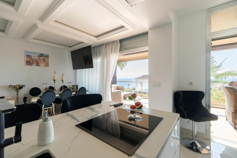 Top Floor Apartment for Long-Term Rent in Manilva