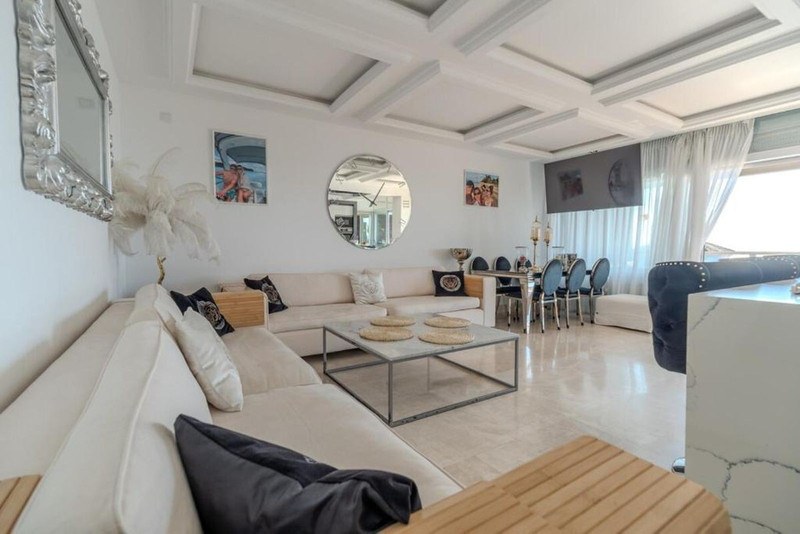 Top Floor Apartment for Long-Term Rent in Manilva