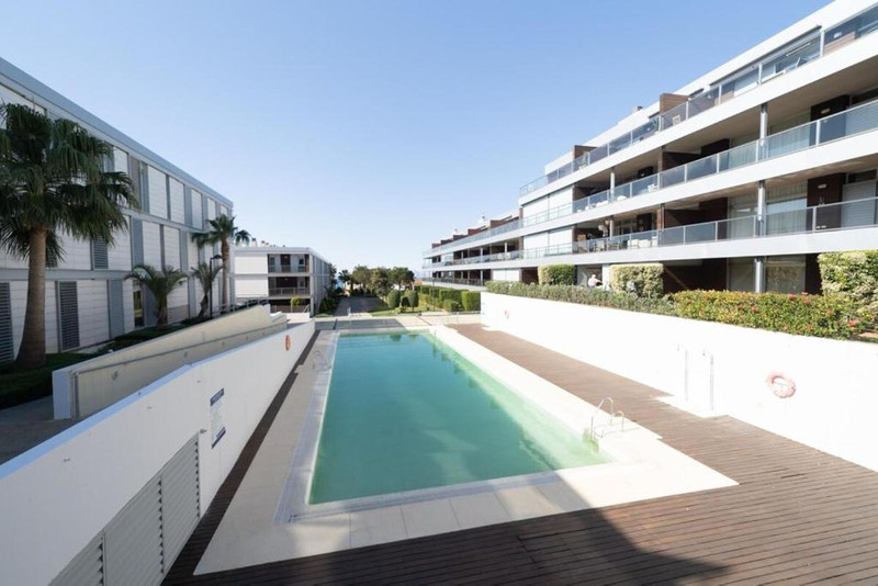 Top Floor Apartment for Long-Term Rent in Manilva