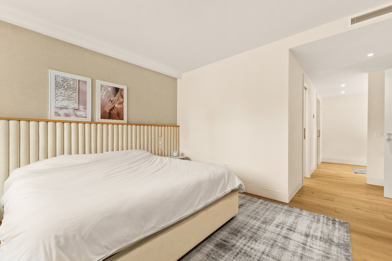 Luxury Duplex for Long-Term Rental on the Golden Mile