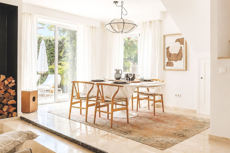 Townhouse for Sale in the Sought-After Beachside Area of San Pedro de Alcántara