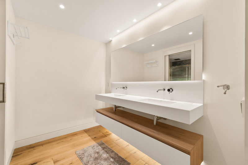 Luxury Duplex for Long-Term Rental on the Golden Mile