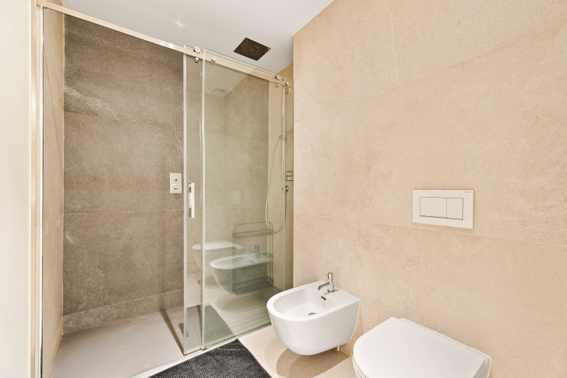 Luxury Duplex for Long-Term Rental on the Golden Mile