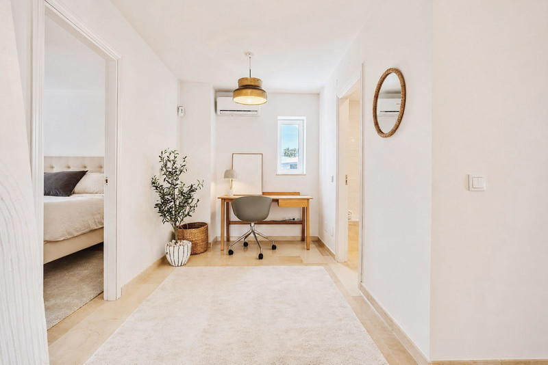 Townhouse for Sale in the Sought-After Beachside Area of San Pedro de Alcántara
