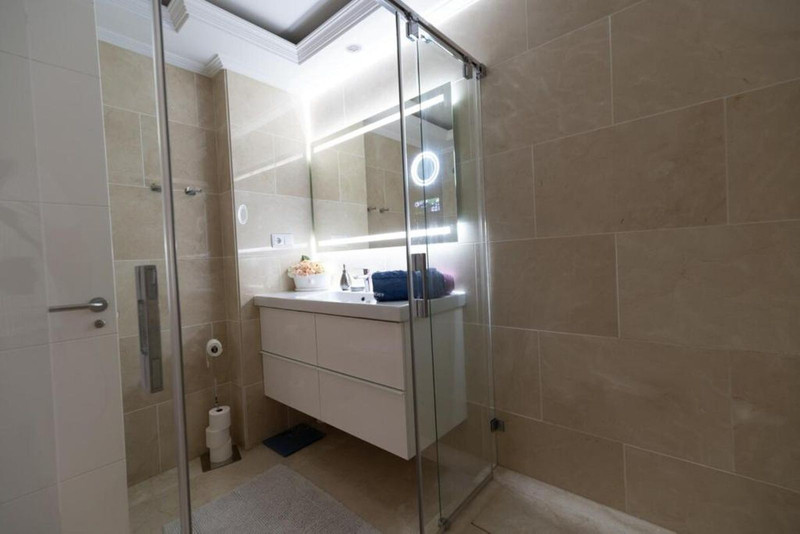 Top Floor Apartment for Long-Term Rent in Manilva
