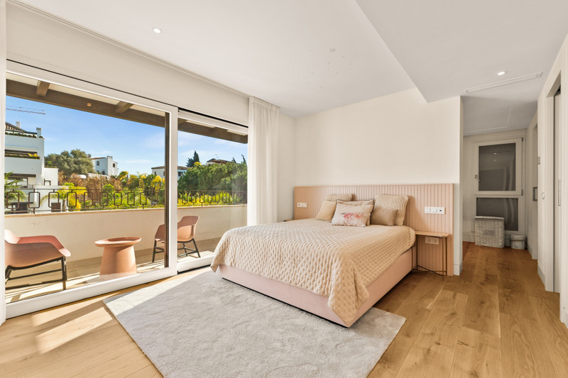 Luxury Duplex for Long-Term Rental on the Golden Mile
