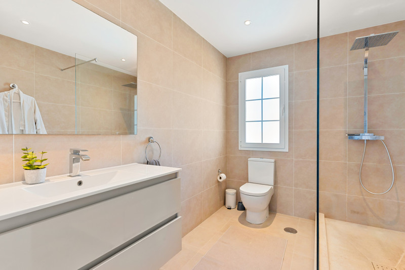 Duplex Penthouse for Long-Term Rent in Nueva Andalucía
