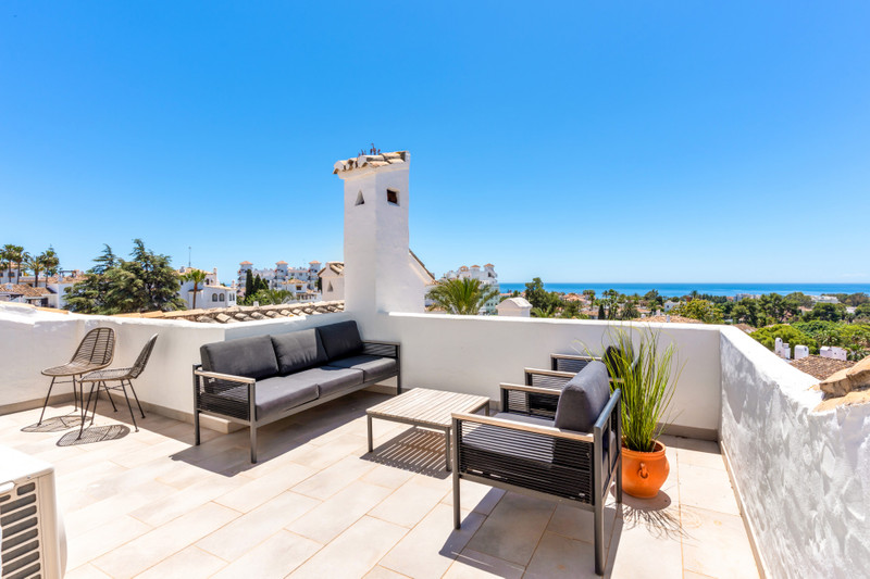 Duplex Penthouse for Long-Term Rent in Nueva Andalucía