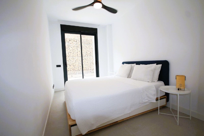 Modern Mid-Floor Apartment for Long-Term Rent in Marbella – Bright, Spacious & Ideally Located