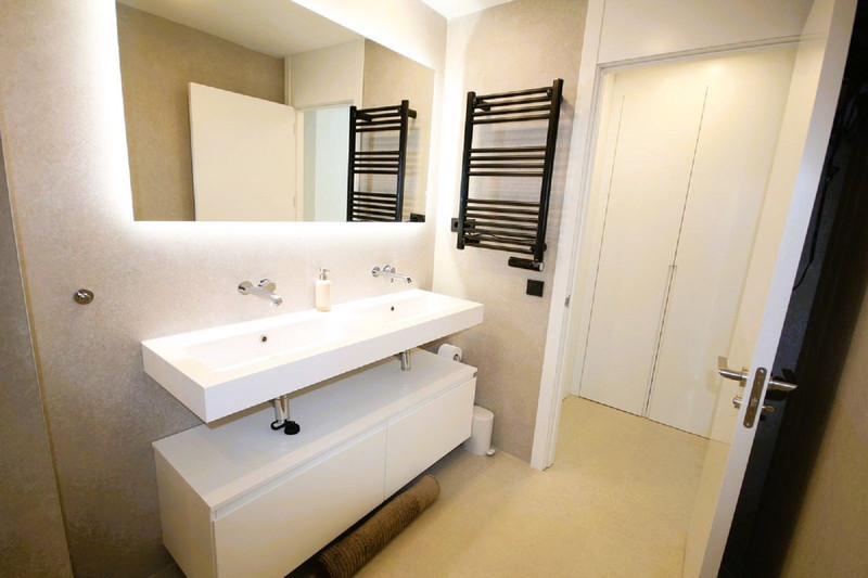 Modern Mid-Floor Apartment for Long-Term Rent in Marbella – Bright, Spacious & Ideally Located
