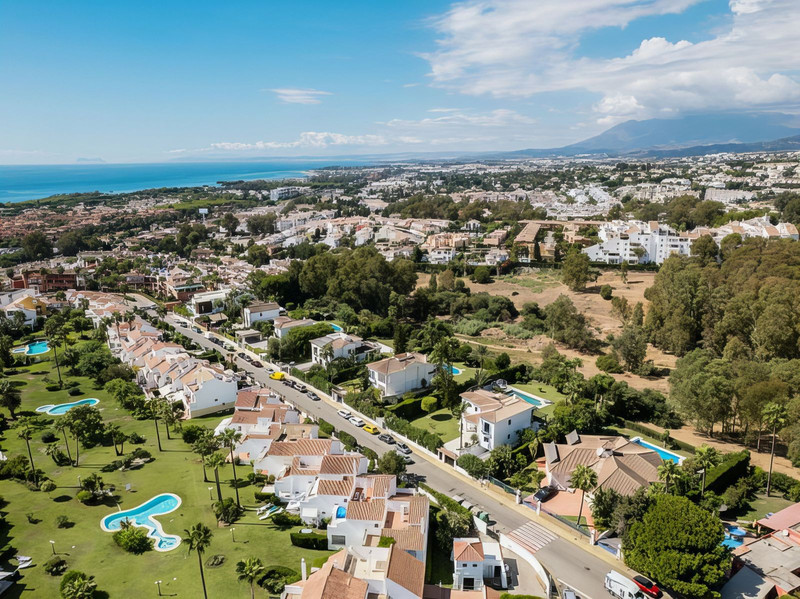Luxury Villa for Long-Term Rental in Atalaya