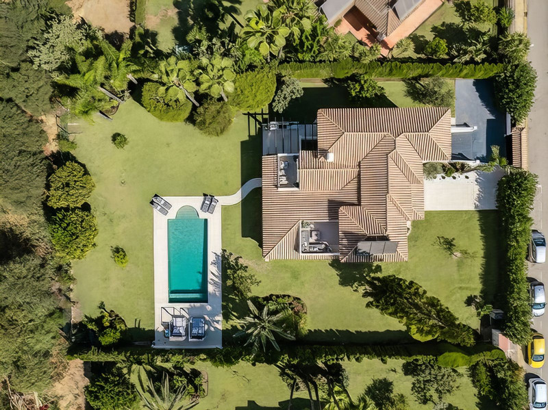 Luxury Villa for Long-Term Rental in Atalaya