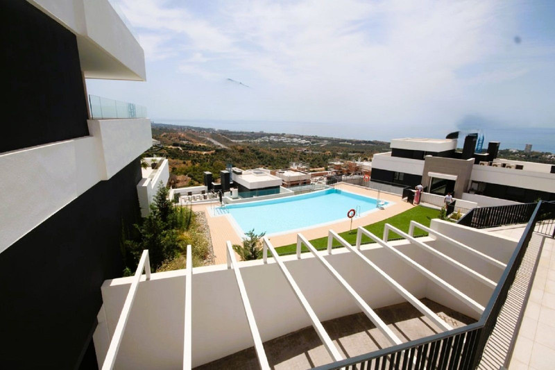 Modern Mid-Floor Apartment for Long-Term Rent in Marbella – Bright, Spacious & Ideally Located