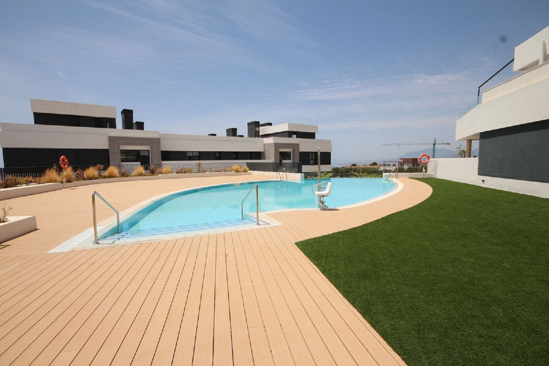 Modern Mid-Floor Apartment for Long-Term Rent in Marbella – Bright, Spacious & Ideally Located