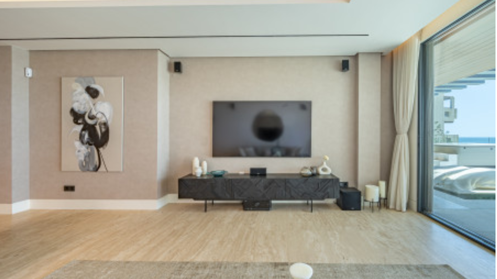 Luxury Beachfront Apartment with Panoramic Sea Views in Estepona
