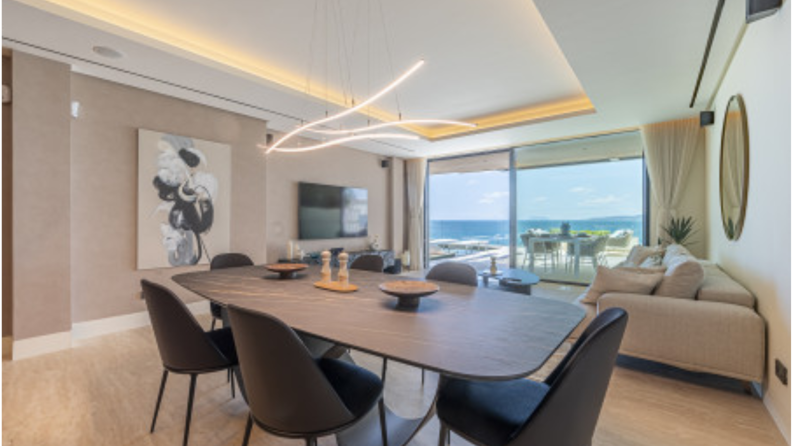 Luxury Beachfront Apartment with Panoramic Sea Views in Estepona