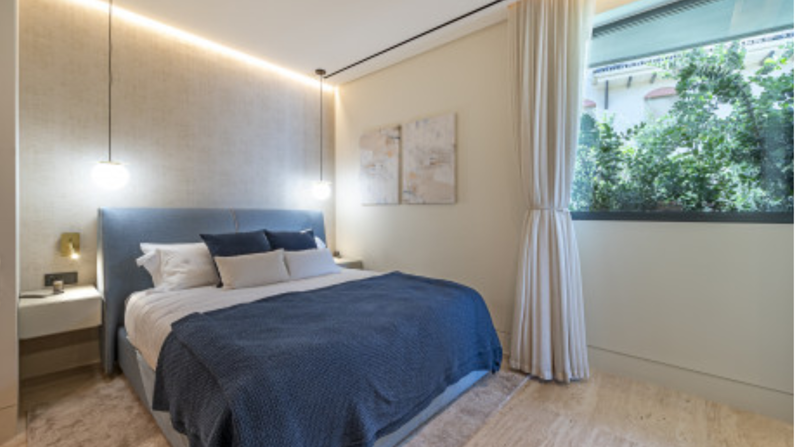 Luxury Beachfront Apartment with Panoramic Sea Views in Estepona