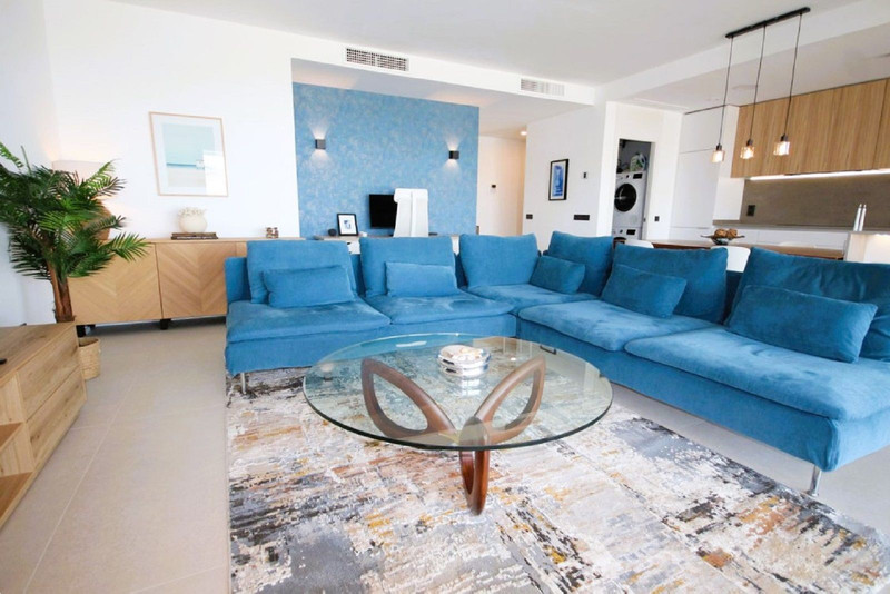 Modern Mid-Floor Apartment for Long-Term Rent in Marbella – Bright, Spacious & Ideally Located