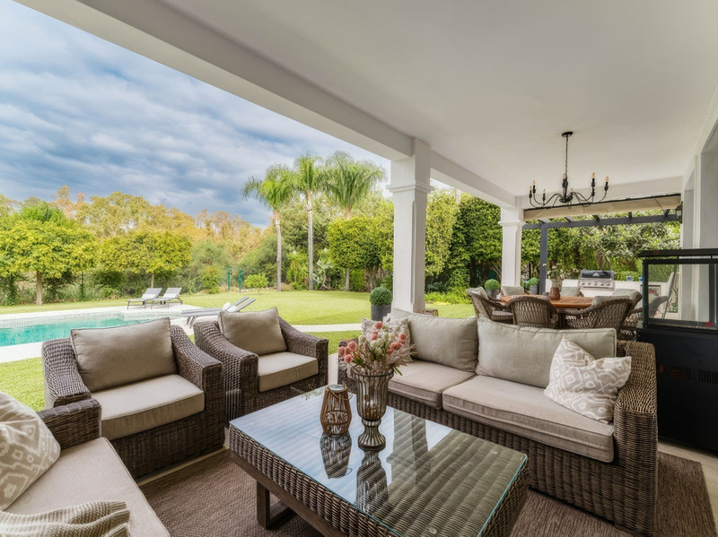 Luxury Villa for Long-Term Rental in Atalaya