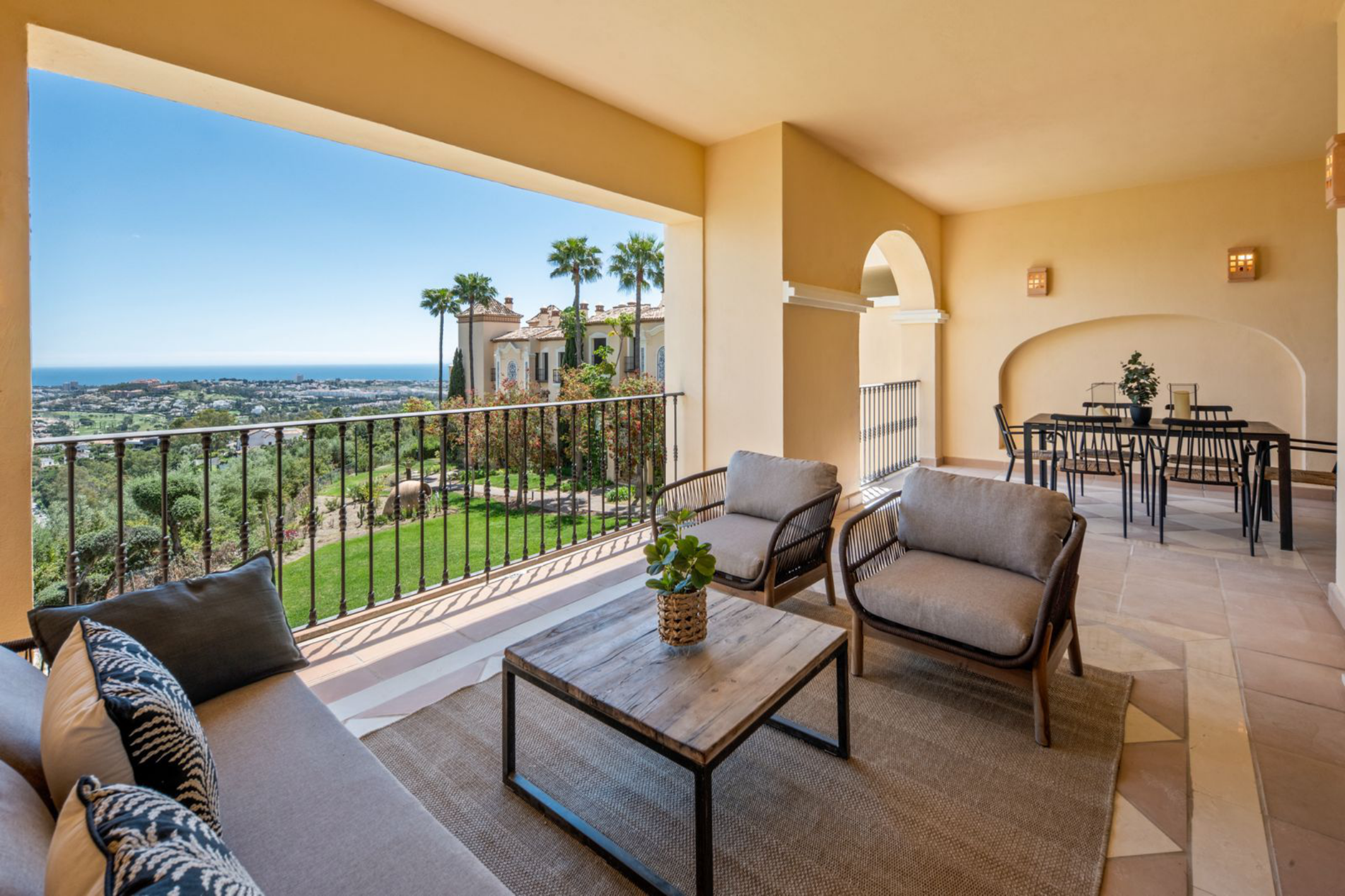 Elegant Apartment for Rent in Buenavista, La Quinta, Benahavís