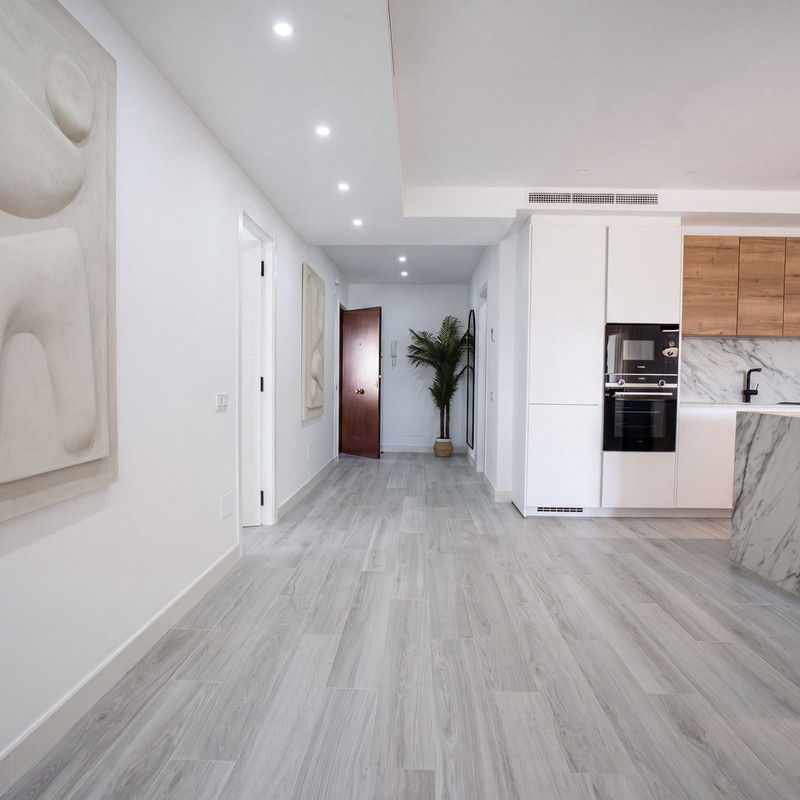 Beautiful Mid-Floor Apartment for Long-Term Rent in Nueva Andalucía – Marbella’s Golf Valley