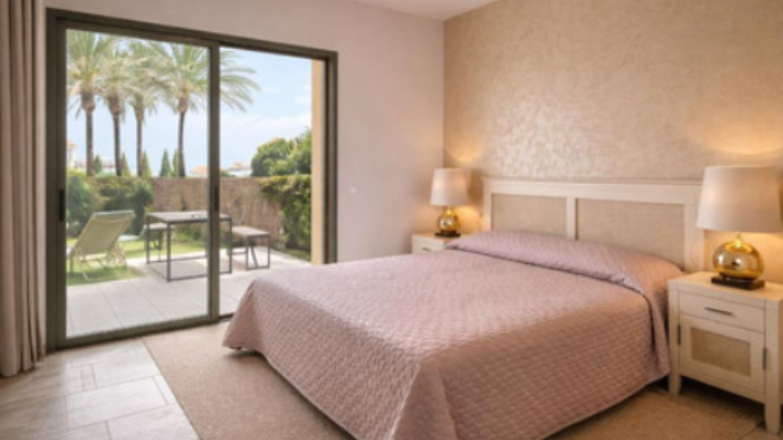 Ground Floor Apartment for Long-Term Rent in Benahavís