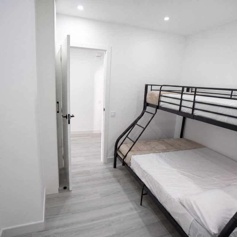 Beautiful Mid-Floor Apartment for Long-Term Rent in Nueva Andalucía – Marbella’s Golf Valley