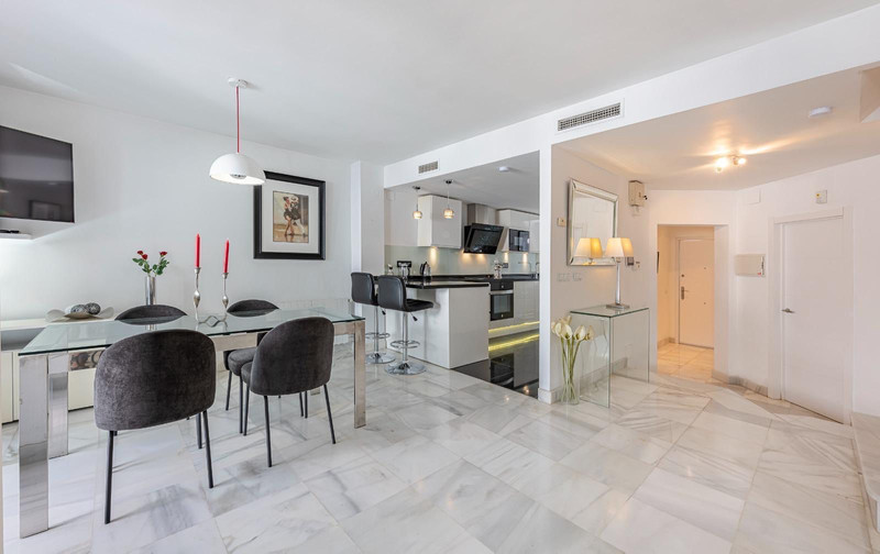 Luxury Townhouse for Long-Term Rent in Nueva Andalucía – Stylish Living in Marbella’s Prestigious Golf Valley