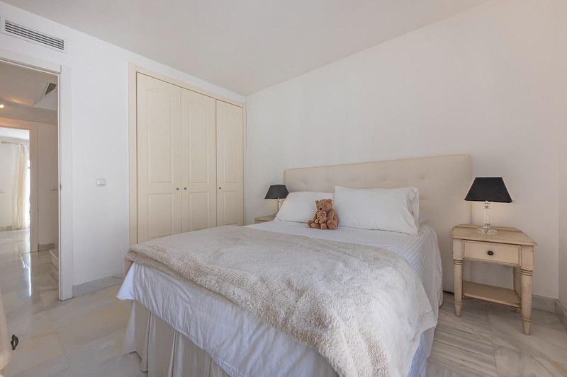 Luxury Townhouse for Long-Term Rent in Nueva Andalucía – Stylish Living in Marbella’s Prestigious Golf Valley