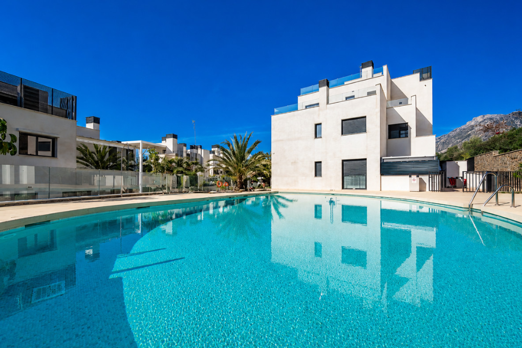 Luxury Duplex Penthouse for LongTerm Rental in Marbella