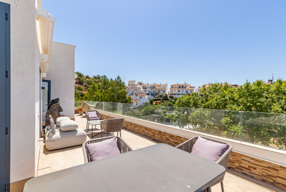 Luxury Duplex Penthouse for LongTerm Rental in Marbella