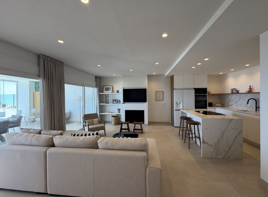 Beautiful Townhouse for Long-Term Rent in Marbella – Experience the Costa del Sol Lifestyle