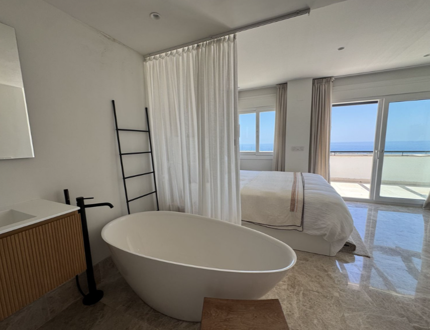 Beautiful Townhouse for Long-Term Rent in Marbella – Experience the Costa del Sol Lifestyle