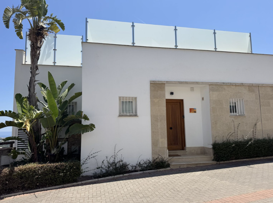 Beautiful Townhouse for Long-Term Rent in Marbella – Experience the Costa del Sol Lifestyle